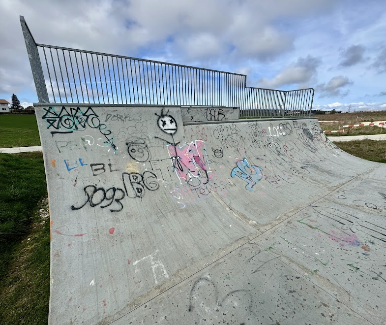 Mont-sur-Lausanne skatepark